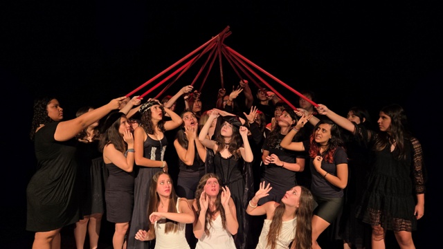 MOSTRA DE FORMATURA – TURMA JUVENIL “INCENDEIA” O PALCO COM A ÚLTIMA FOGUEIRA