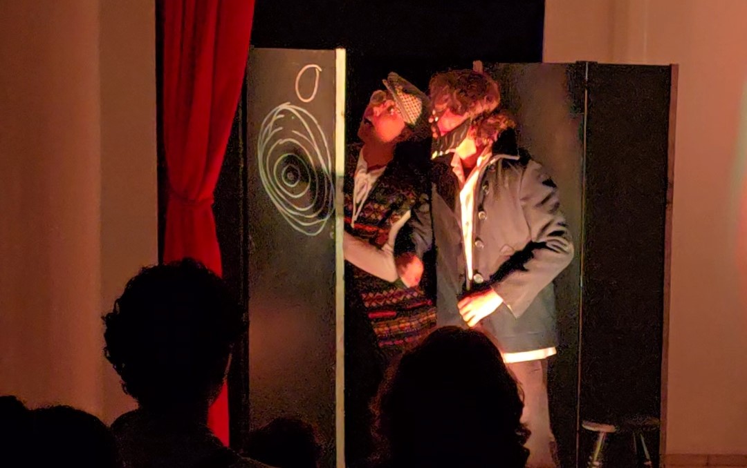 NOSSO PALCO APRESENTA “GALILEU: ENTRE A CRUZ E O TELESCÓPIO”